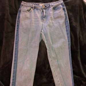 Light Wash PacSun Mom Jeans